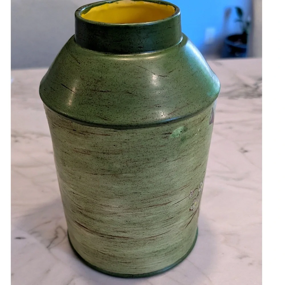Vintage‎ Hand Painted Ceramic Pear Tea Caddy Ginger Jar Sage Green Rustic Decor